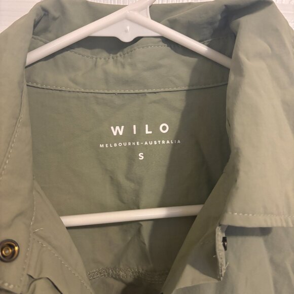 Wilo the Label Womens S Workout/Beach Coverup Parachute Shirt Sage Athletic NWT - Picture 4 of 9